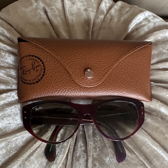Ray-Ban Women's Burgundy Sunglasses with Tan Case - Picture 2 of 7
